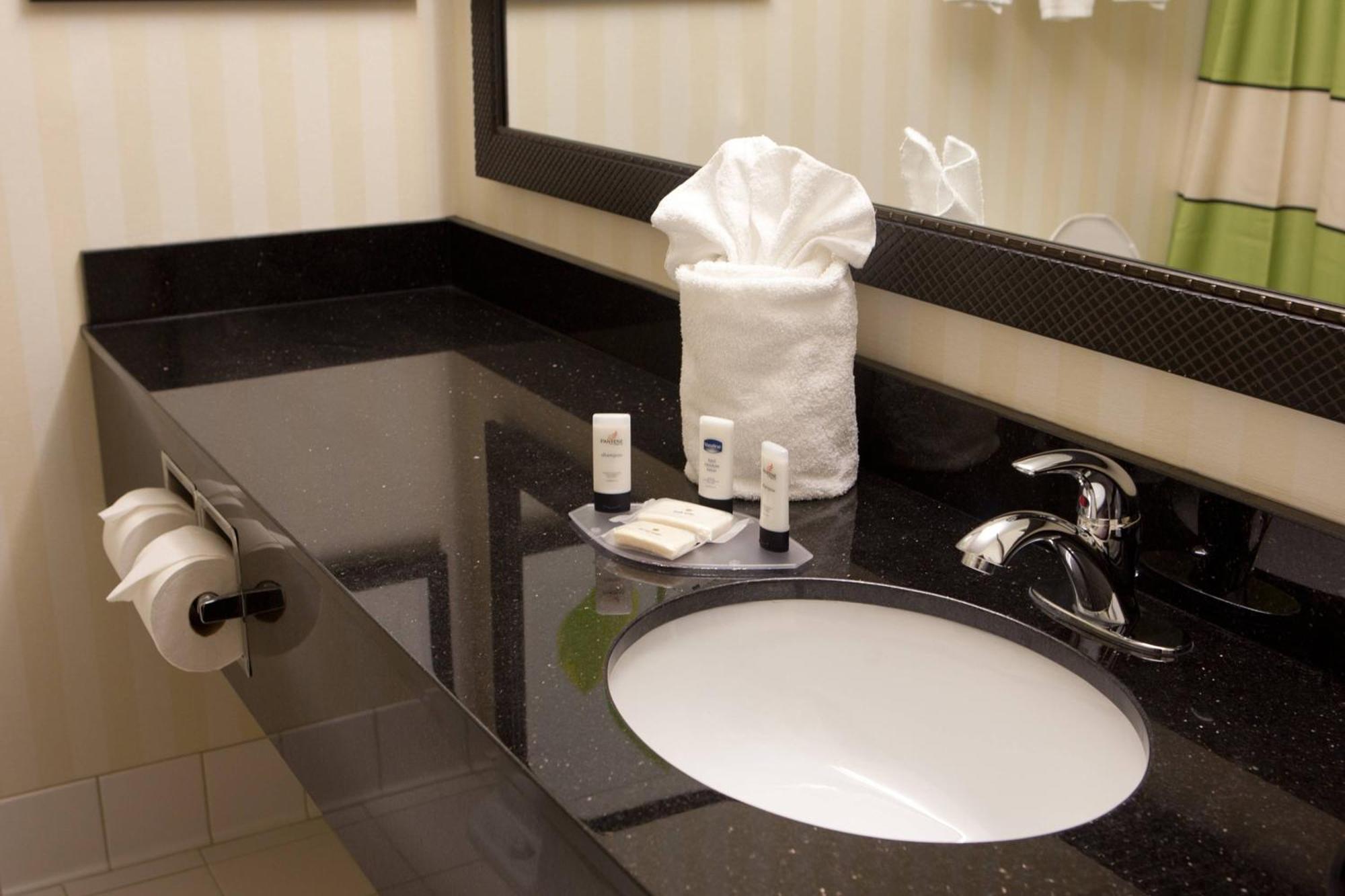 Fairfield Inn & Suites By Marriott Memphis East Galleria Esterno foto